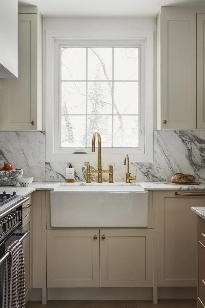arabescato marble kitchen